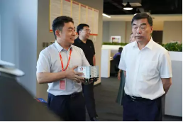 中国机械冶金建材工会全国委员会分党组书记、主席陈杰平赴东方雨虹走访慰问 第2张