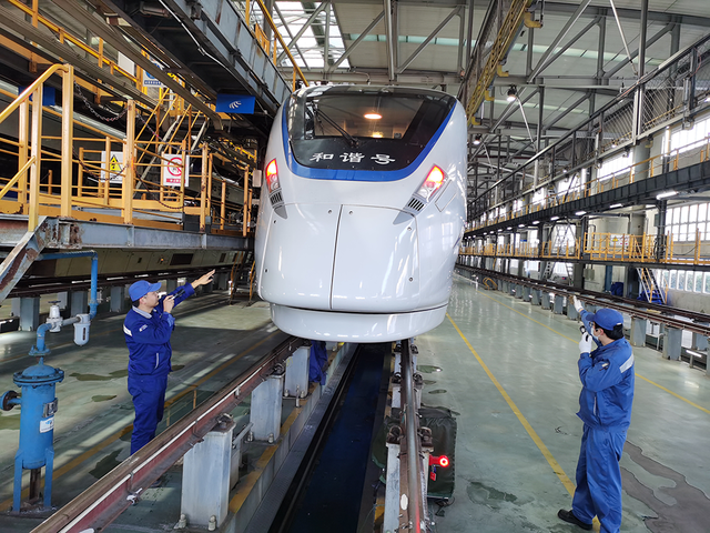 长三角铁路客流持续高位运行，今日预计发送245万人次 第3张